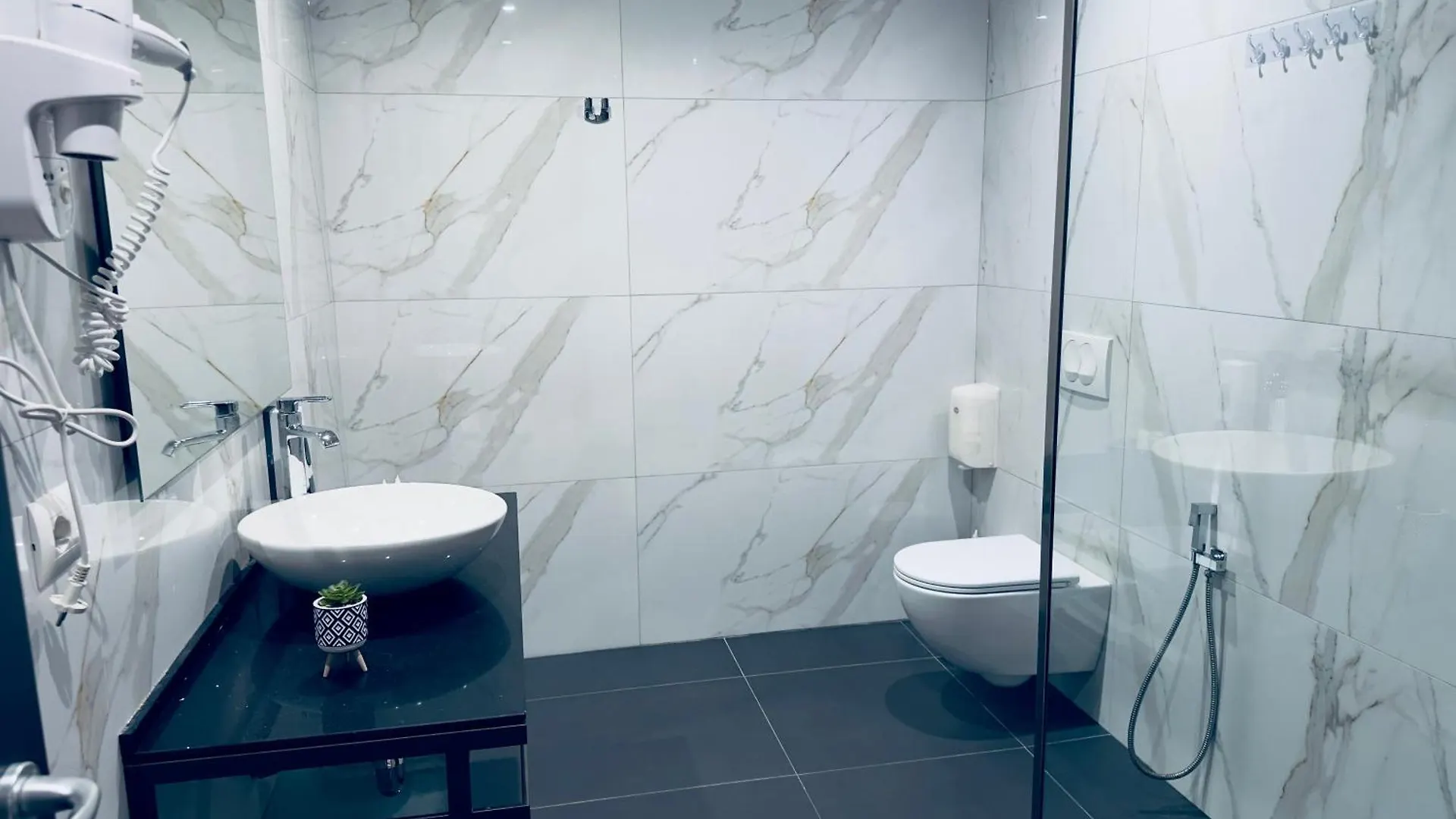 ****  Hotel Olive Vlorë Albânia