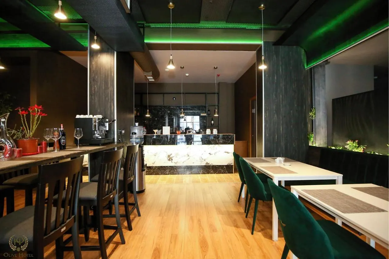 Hotel Olive Vlorë 4*,